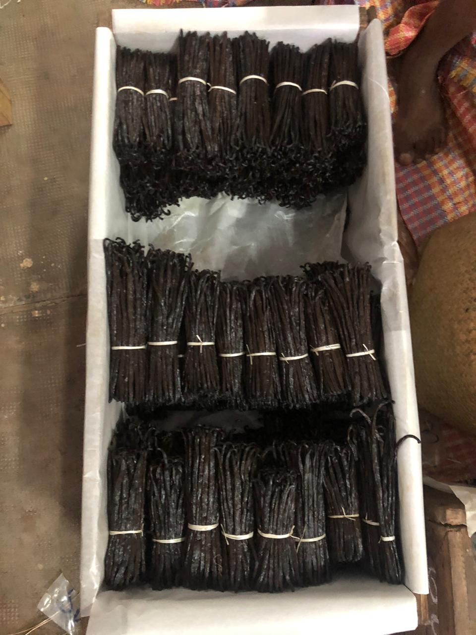 Vanilla bundles at Madagascar origin market